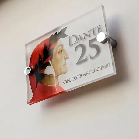 Dante 25 Apartment *