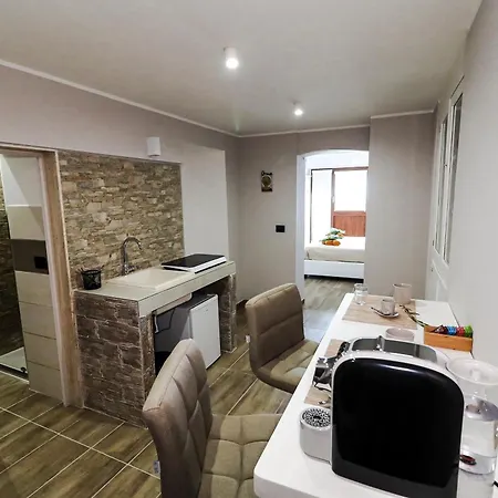 Dante 25 Apartment *