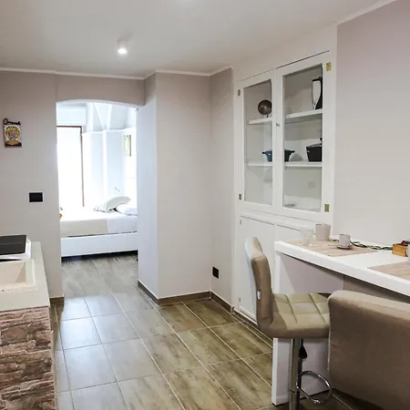 Dante 25 Apartment *